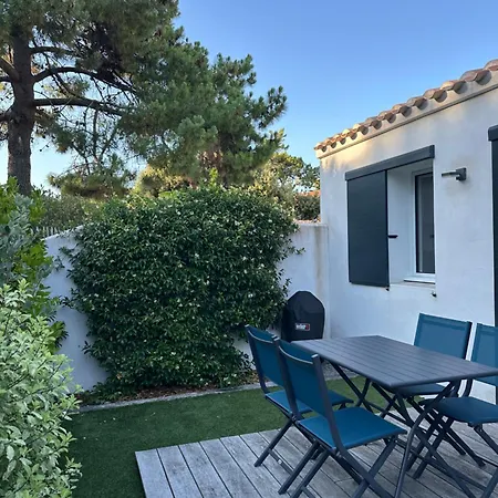 Maisonnette Avec Jardin à L'orée Du Bois Des Eloux Сasa de vacaciones *
